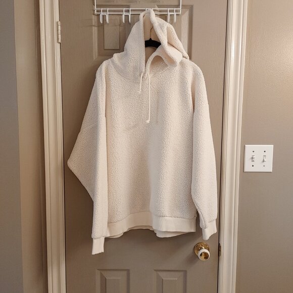 WOMEN'S ARITZIA SUNDAY BEST OVERSIZED IVORY SHERPA HOODIE MEDIUM - Picture 4 of 13